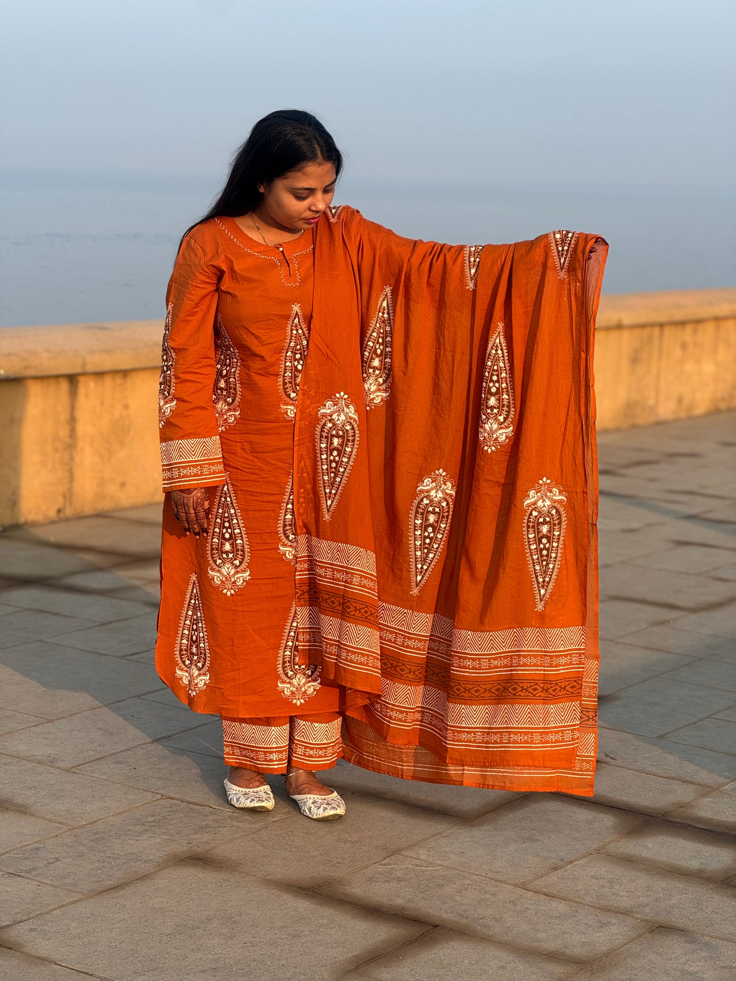 Latest Printing Cotton Hand Embroidery Semi-Party Wear Straight Cut Suit.